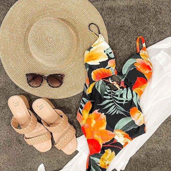 Shade & Shore keyhole front one piece swimsuit - Picture 8 of 8